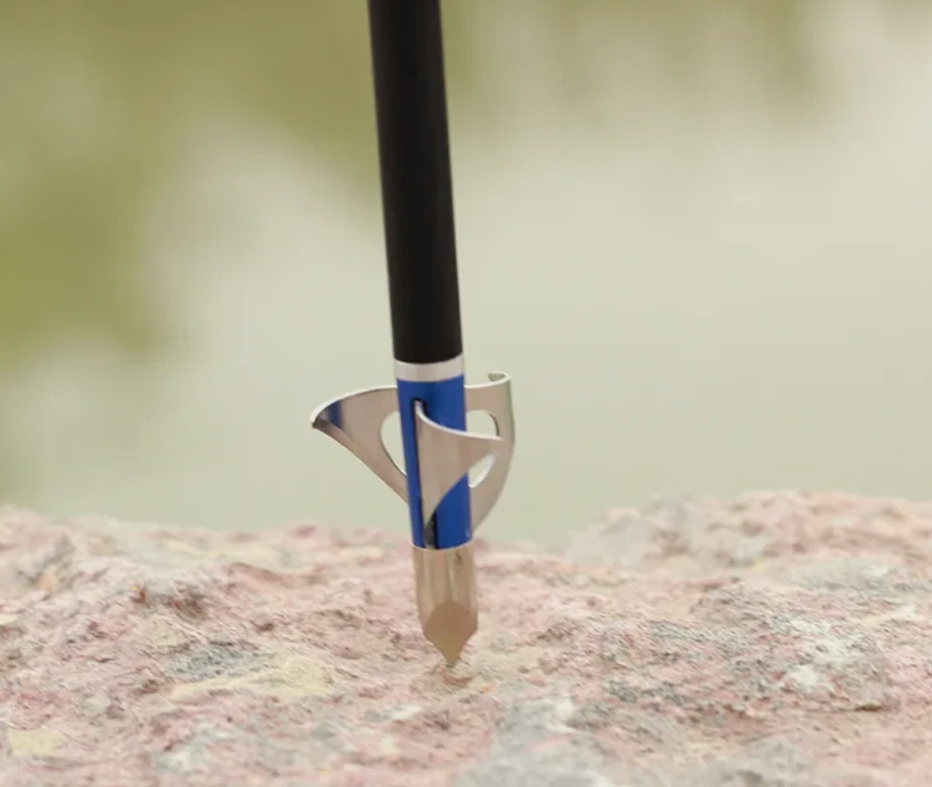 Screenshot of ukarrowheads 3-blade curved broadhead 100 grain arrowhead for hunting and archery equipment.